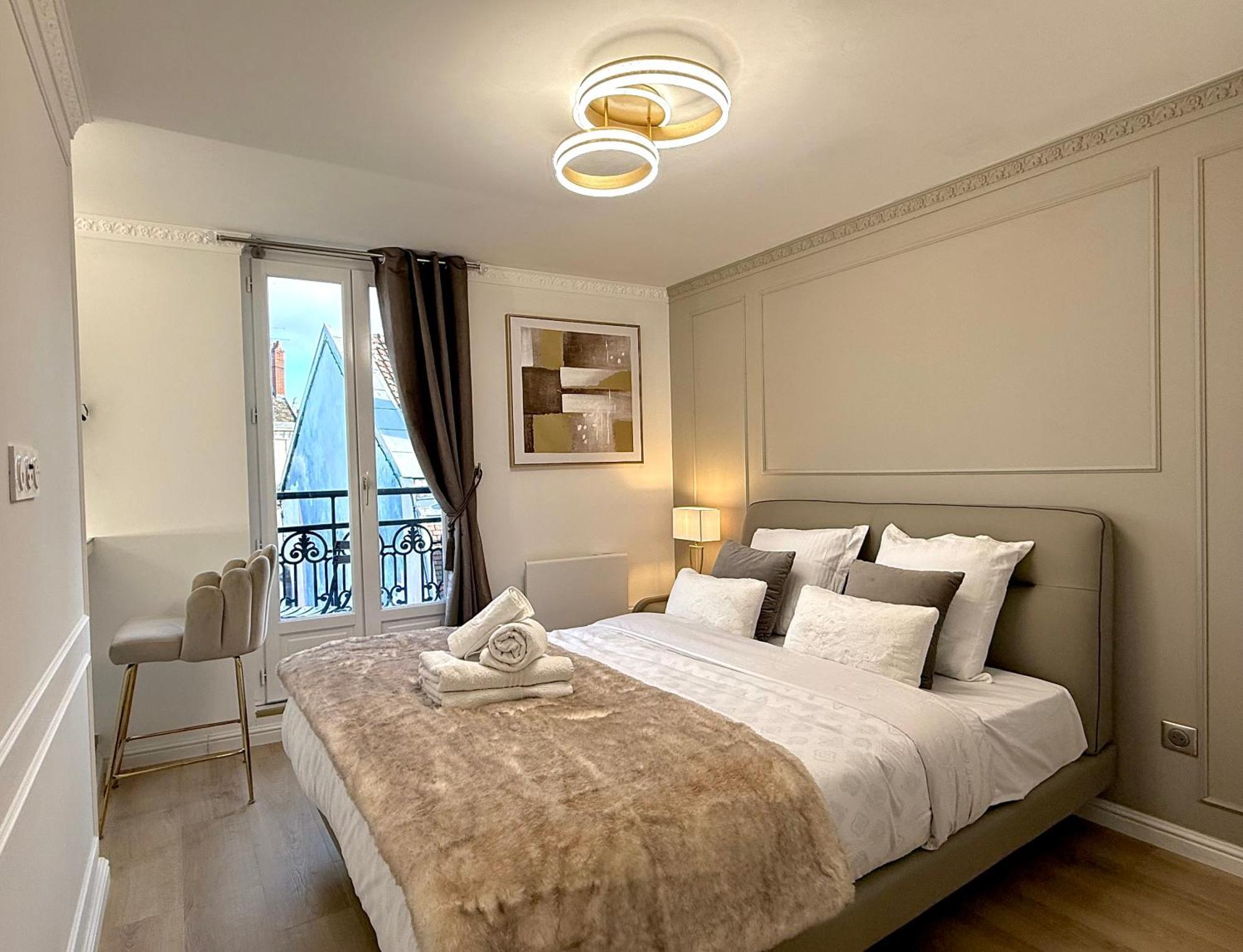 Apartment Auguste Comte - Avec Balcon - Coeur De